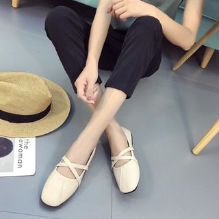 Giày búp bê vintage dây chéo