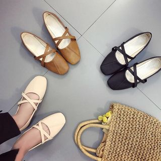 Giày búp bê vintage dây chéo