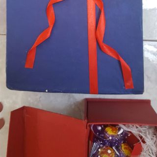 Hộp quà hoa giấy
