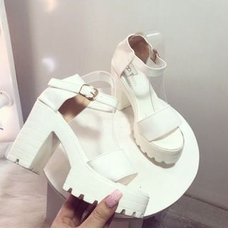 giày sandal got vuông