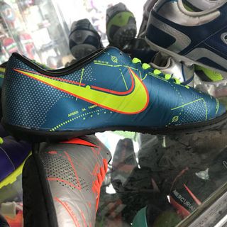 Giày đá banh neymar X