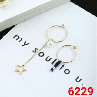 Bông tai giá sỉ 22k 1 đôi đơn 500k là được sỉ mỗi sản phẩm 1 món cộng lại cũng đuợc nha các bạn