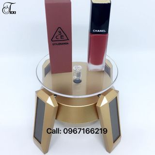 đế xoay trưng bày sản phẩm 4 chân cao có đèn led