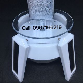 đế xoay trưng bày sản phẩm 4 chân cao có đèn led
