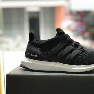 ULTRABOOST 30