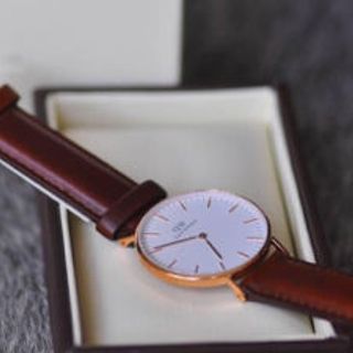 đồng hồ d w sỉ chuẩn 11