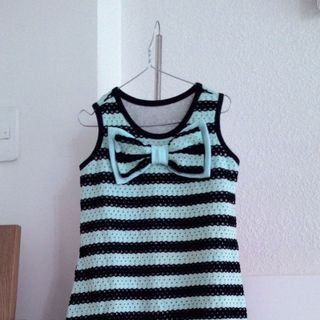 Đầm bé gái thun cotton ̣c cắt lỗ nhỏ li ti ri 7