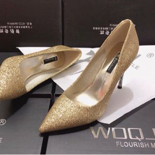 giày cao got xoắn ốc