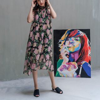 Đầm maxi cổ yếm