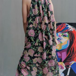 Đầm maxi cổ yếm