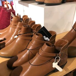 Giày QC sỉ đồng giá