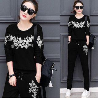 Đồ bộ thể thao nữ thêu hoa TT102