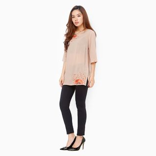 Áo thiết kế TH An Thủy họa tiết thêu tinh tế M3 514