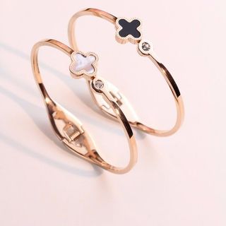 vòng tay titan hình bông 4 cánh