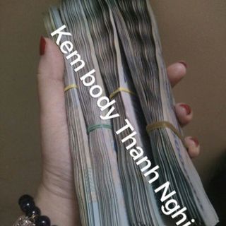 Kem body Thanh Nghi va gel tay te bao chết han quốc