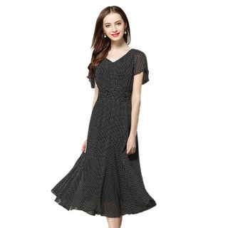 Đầm maxi chấm bi cổ V bo thun eo