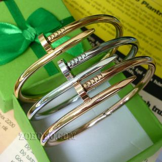 vòng tay đinh không đá titan