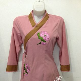 áo lam đi chùa