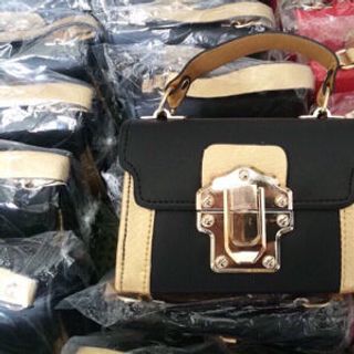 tui xách hàng Việt