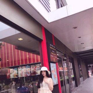 Đầm ren