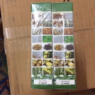 Dầu lăn nhân sâm thảo dược thái lan hiệu ông già 12 hộp/ lốc