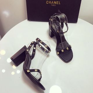 giày sandal got vuông đinh