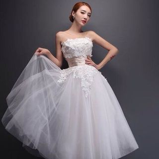 ĐẦM XÒE CUP ĐÍNH HOA BO EO