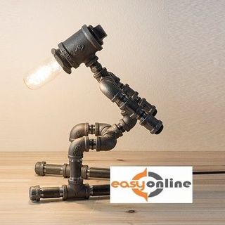 Đèn để bàn làm từ ống nước độc đáo