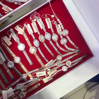 đồng hồ Longbo