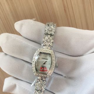 đồng hồ lắc đá gắn 4 chấu
