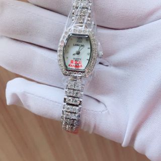 đồng hồ lắc đá gắn 4 chấu
