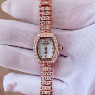 đồng hồ lắc đá gắn 4 chấu
