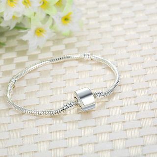 XCH9010 Lắc tay kiểu xương rắn có khóa nam châm đóng mở siêu dễ dàng