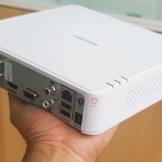ĐẦU GHI CAMERA HIKVISON 7104HQHI