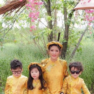 Áo dài mẹ con gấm và lụa
