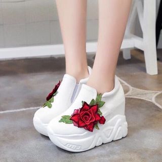 giày bata độn