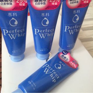 sữa rửa mặt Perfect Whip 120ml