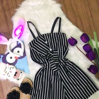 Jum đầm hot girl