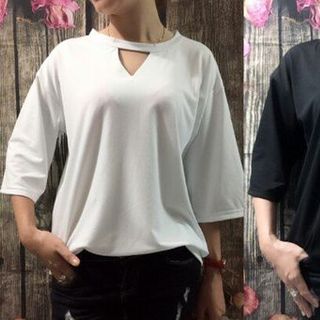 Áo thun kiểu khoét cổ tay lỡ