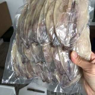 Mực khô 50 con/kg