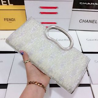 ví dự tiệc sang chảnh