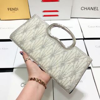 ví dự tiệc sang chảnh