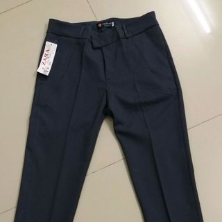 Quần tây dài và lỡ