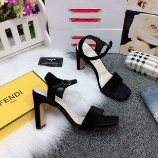 giày sandal got vuông