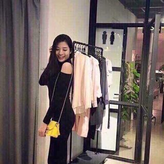 ĐẦM ÔM THUN GÂN