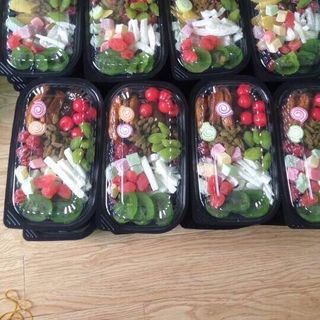 Hộp mứt Tết thơm ngon an toàn vệ sinh