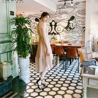Đầm Yếm Hở Lưng ToneNude