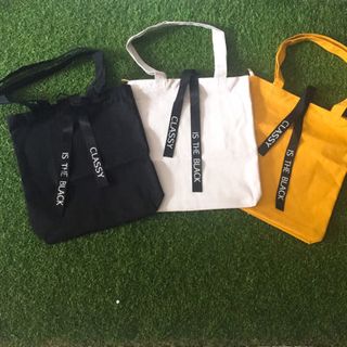 TÚI MÓC KEYCHAIN GIỮA