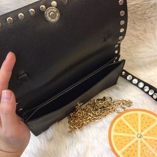 Ví cầm tay Clutch luồn tay viền đá