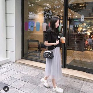 áo thun trơn phối túi đen